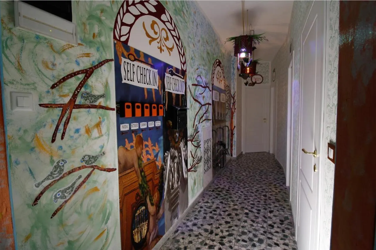 Casa Vittoria Bridge Bed and Breakfast Verona 0*,  Italien
